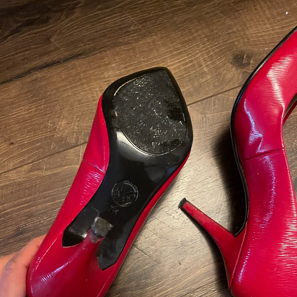 Michael Kors Cherry red heels - Picture 9 of 16